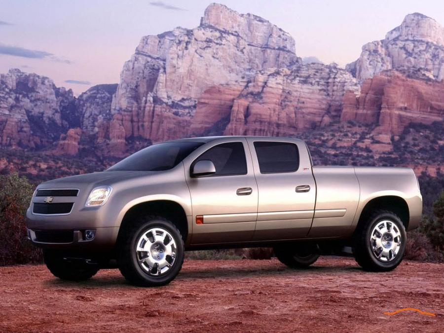  Chevrolet Cheyenne Concept 2004 года  (фото 2 из 2)